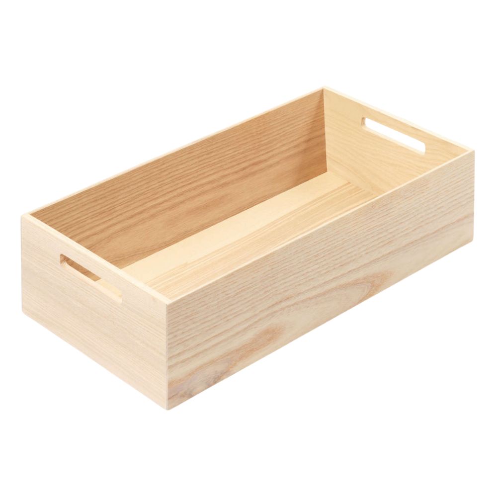 Die FineLine Holzbox mit Grifflöchern ist ein rechteckiges, helles Tablett mit ausgeschnittenen Griffen an den beiden Stirnseiten, das sich durch funktionales Design vor einem schlichten weißen Hintergrund auszeichnet.