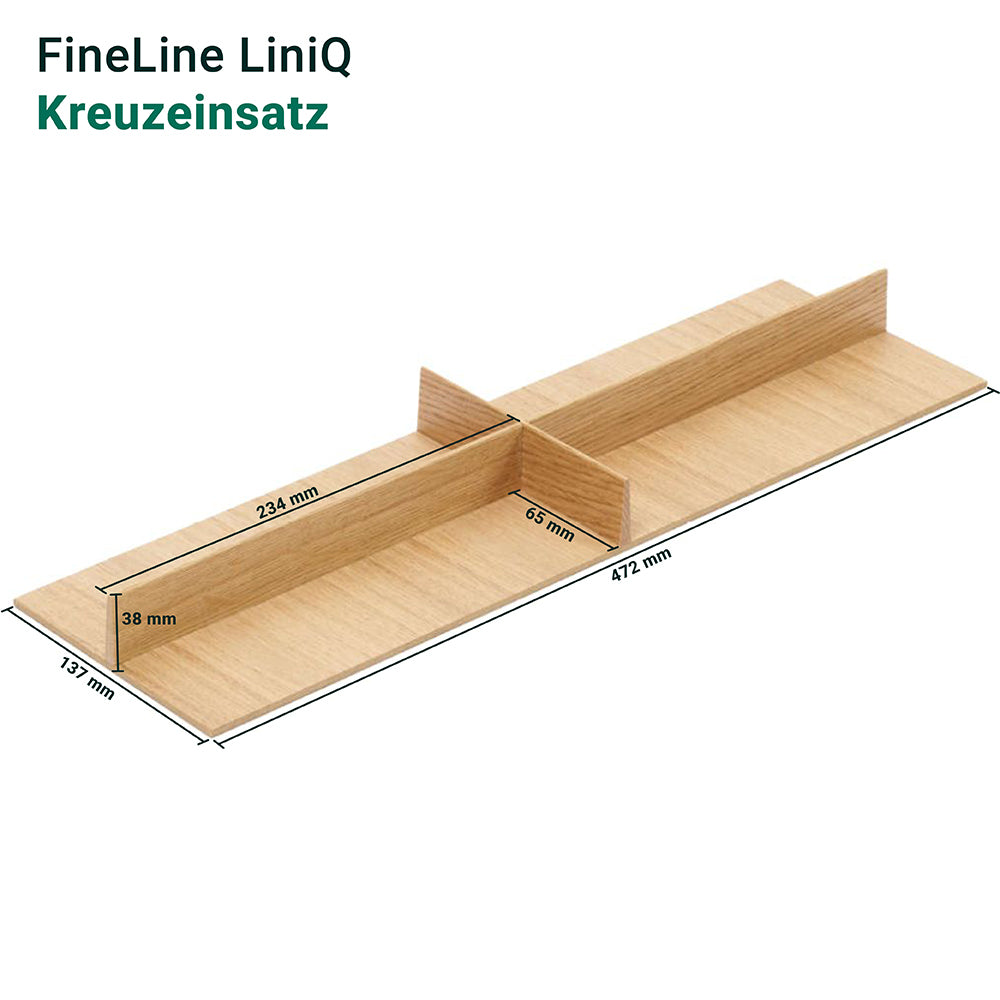 Der FineLine LiniQ Kreuzeinsatz - modularer Schubladenteiler verfügt über eine Kreuzform mit beschrifteten Fächern (472, 234, 137, 65, und 38 mm), um Besteckkästen effizient zu organisieren.