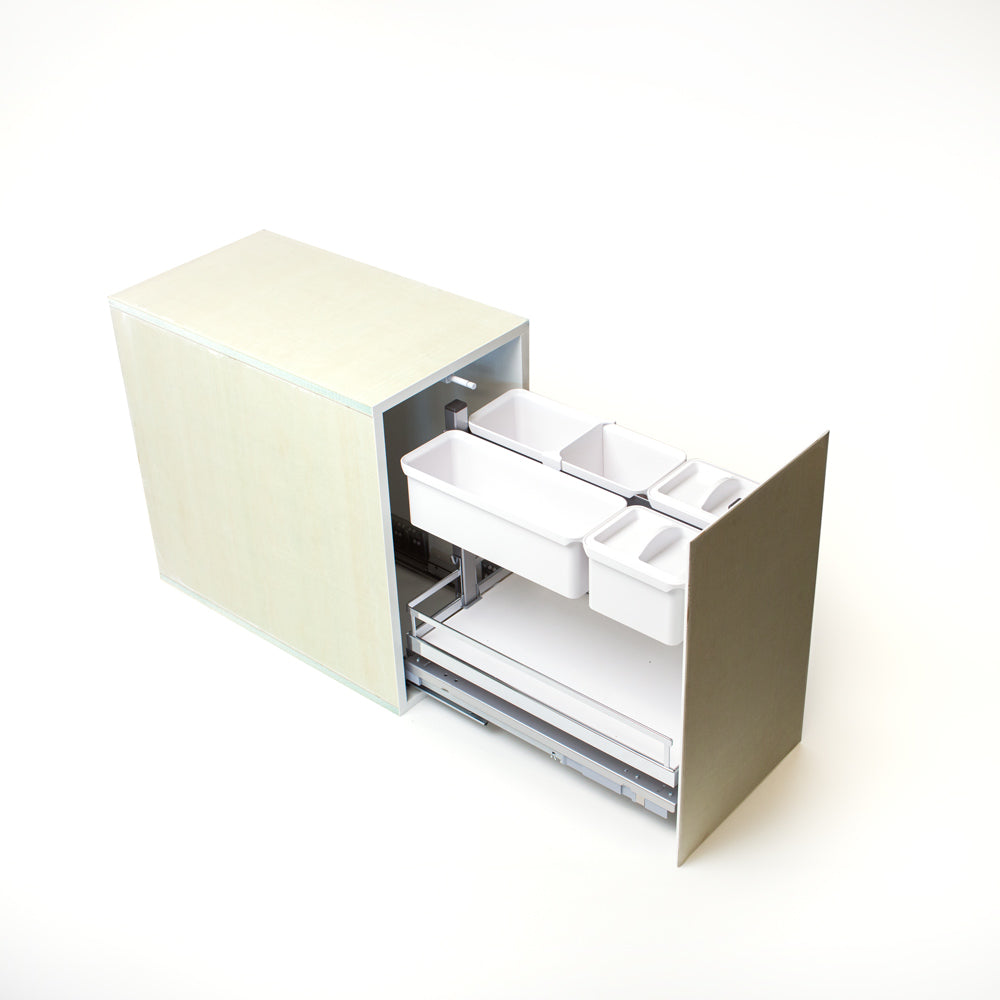 Die bathBOX - Unterputz Schrank Modul & WC Trennwand - Modell 2022 ist ein elegantes, ausziehbares Schubladensystem mit weißen Aufbewahrungsbehältern und Fächern und bietet Stauraum Bad Lösungen für eine organisierte und effiziente Aufbewahrung im Bad.