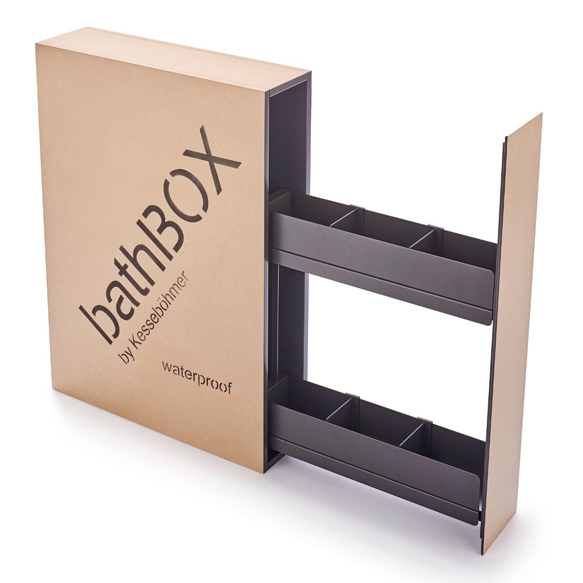 Die bathBOX - Unterputz Schrank Modul & WC Trennwand verfügt über ein hellbraunes Außengehäuse mit schwarzen Einlegeböden und zwei Schubkästen. Auf der Front ist "bathBOX by Kesseböhmer waterproof" aufgedruckt, was sie zu einer innovativen Stauraumlösung macht.